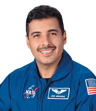Astronauta-es-nombrado-por-SNTE-embajador-cientifico