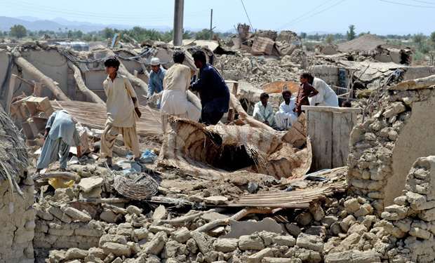 terremoto-en-pakistan-deja-mas-de-200-muertos
